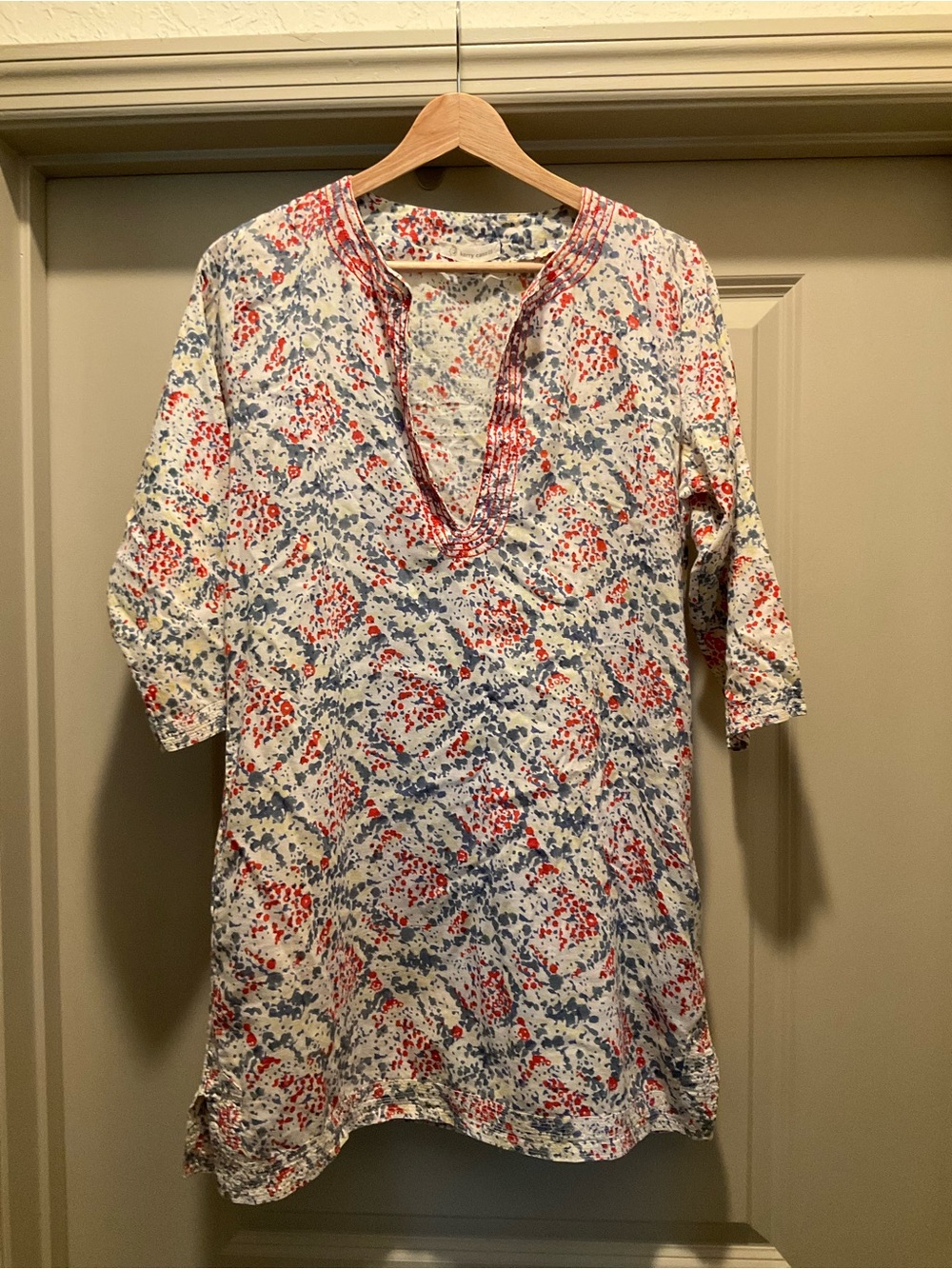 Women's Red & Blue Printed Split-Neck Tunic Top